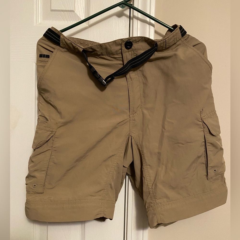 Magellan Fishing Gear Shorts - M Lightweight Casual Outdoor Shorts